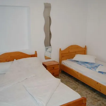 Casa Cu Castan בית אירוח