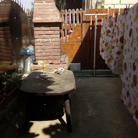 בית אירוח Casa Cu Castan