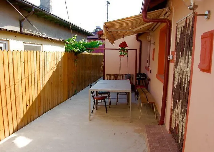 Casa Cu Castan Gazde/Camere de închiriat