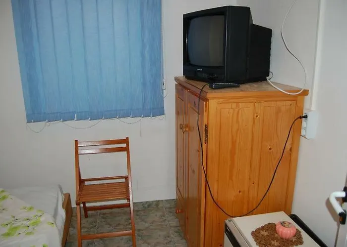 Gazde/Camere de închiriat Casa Cu Castan Eforie Nord