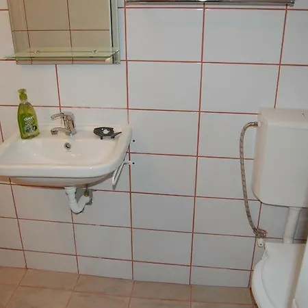 בית אירוח Casa Cu Castan